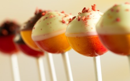 White chocolate strawberry lolly
