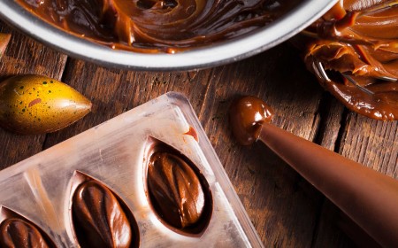 Ganache z mléčné čokolády pro tvarované pralinky