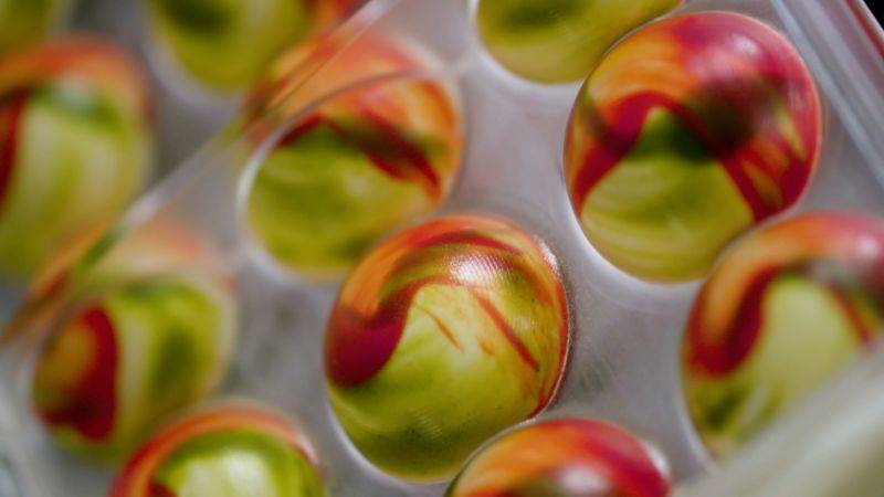 Choosing the Right Chocolate for Molded Bonbons