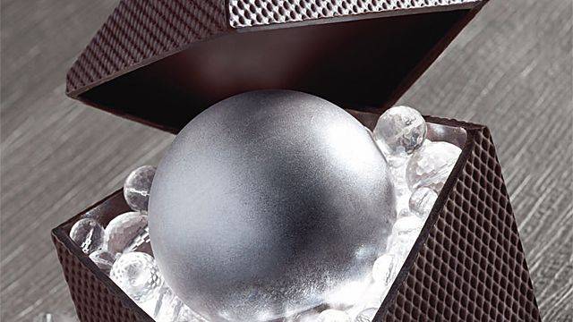 Joya de caramel nougatine - Sobre su lecho de cristal