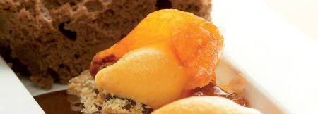 Easy chocolate sponge with carrot and orange sorbet