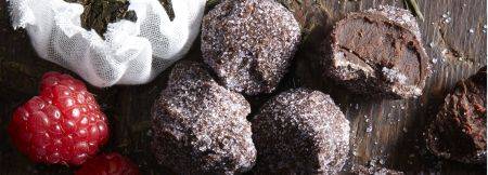 Truffes aux violettes et framboise